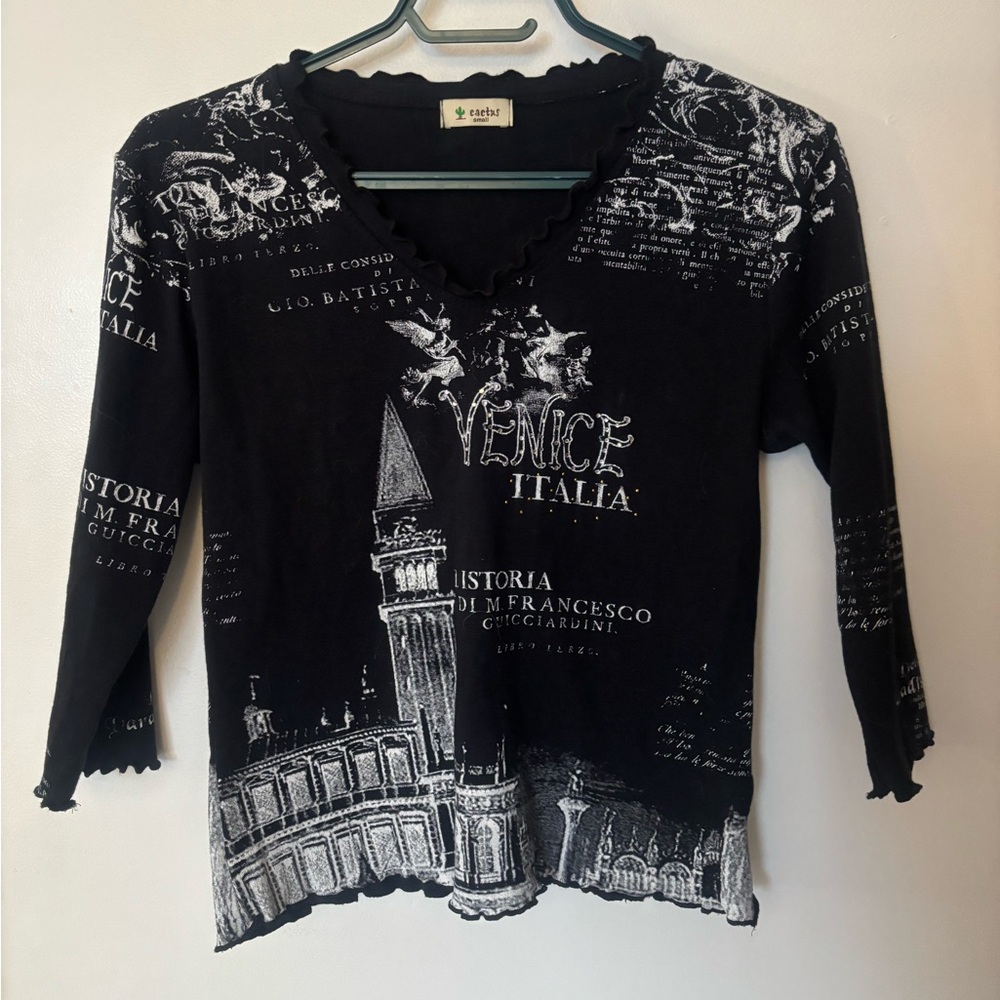 Vintage y2k bedazzled embellished gem Italy top v-neck lettuce trim lorelai